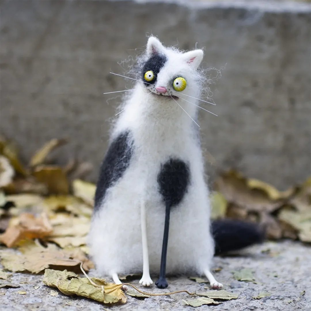 🎄✨Wool Felt Familiars – Handmade Weird Felt Cat | Needle Felted Desk Companion & Unique Gift