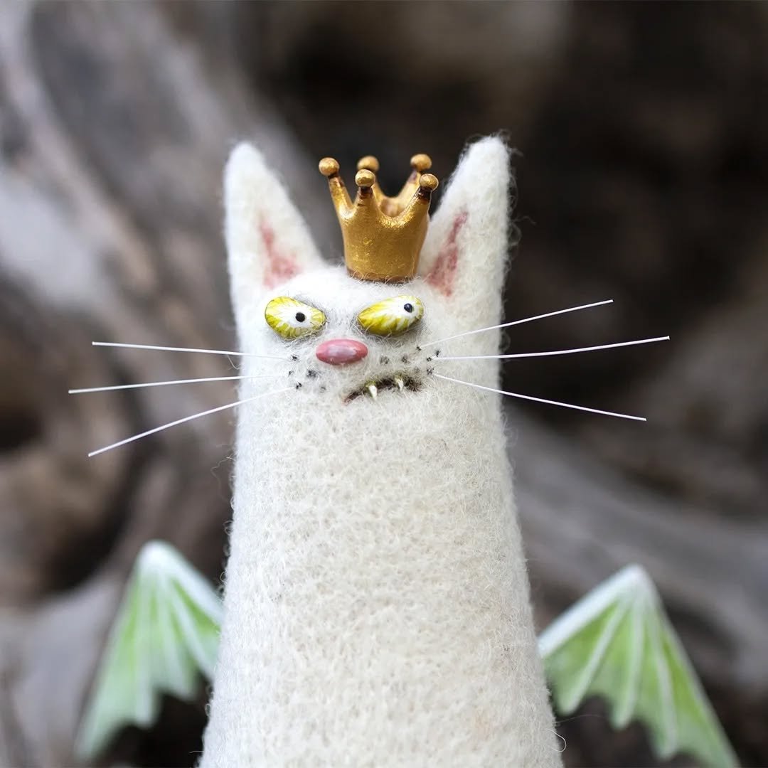 🎄✨Wool Felt Familiars – Handmade Weird Felt Cat | Needle Felted Desk Companion & Unique Gift
