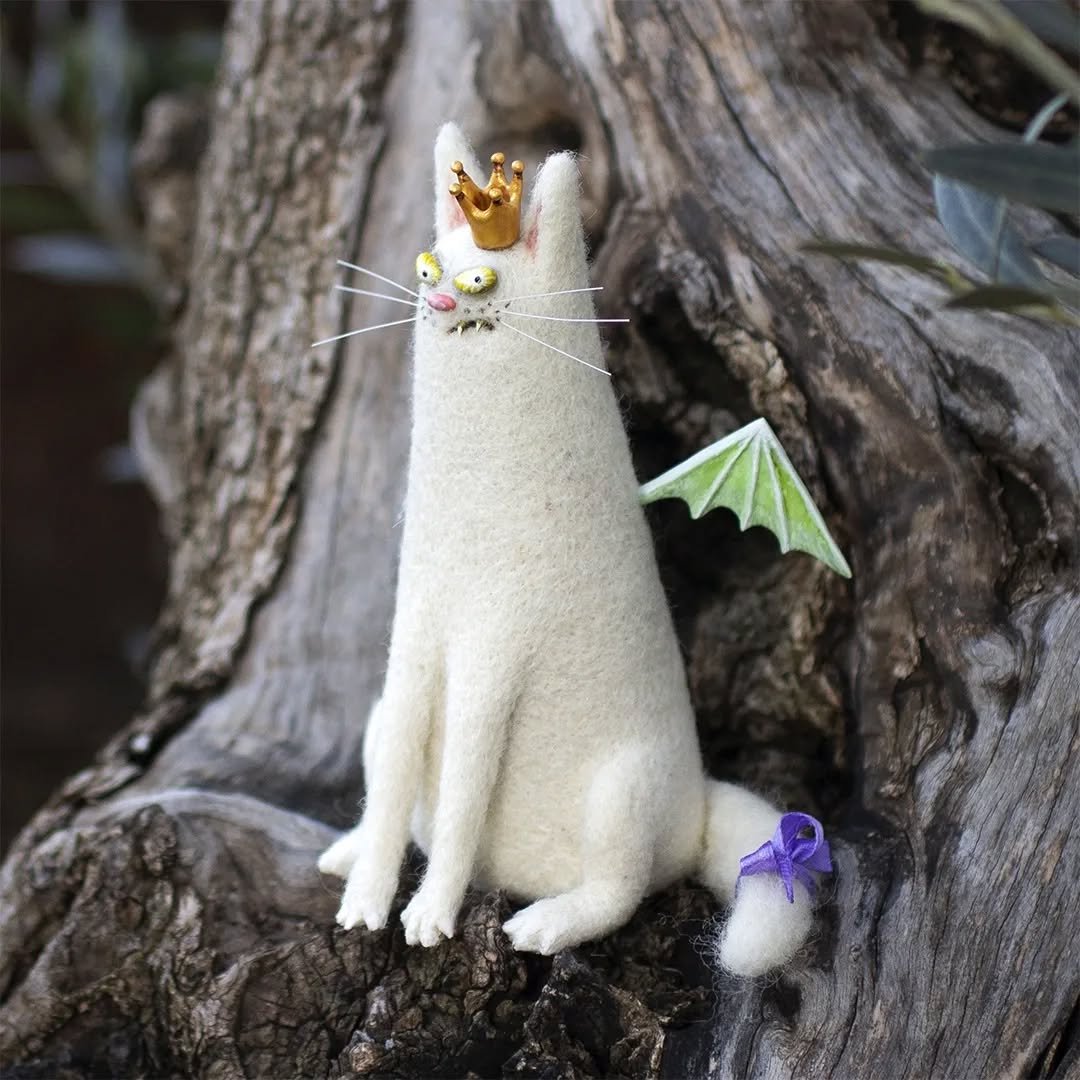 🎄✨Wool Felt Familiars – Handmade Weird Felt Cat | Needle Felted Desk Companion & Unique Gift