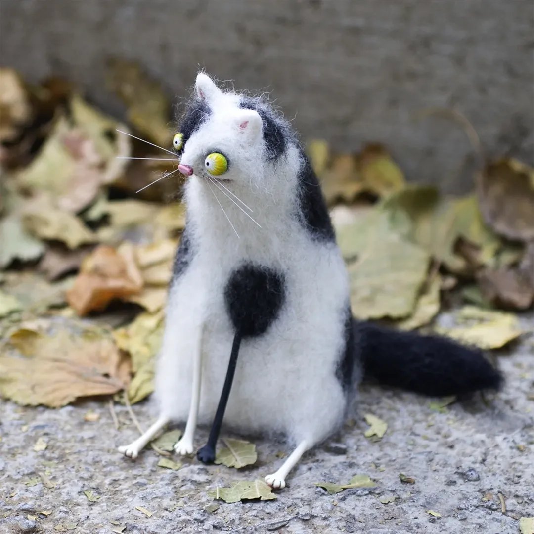 🎄✨Wool Felt Familiars – Handmade Weird Felt Cat | Needle Felted Desk Companion & Unique Gift
